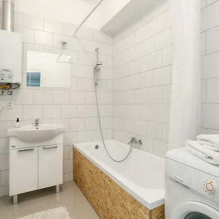 アパート Apartament *